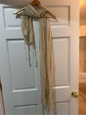 Lightweight Crinkled Fringe Scarf - Cream